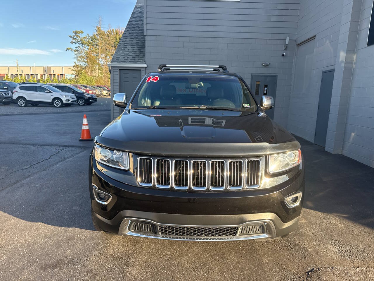 Used 2014 Jeep Grand Cherokee Limited AWD/4WD image 2