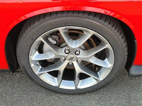 Used 2022 Dodge Challenger GT image 16
