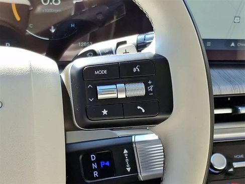 Used 2025 Hyundai Santa Fe Calligraphy image 24