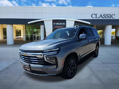 Used 2025 Chevrolet Tahoe LT AWD/4WD image 3
