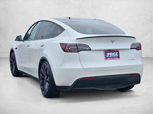 Used 2024 Tesla Model Y Performance AWD/4WD image 8