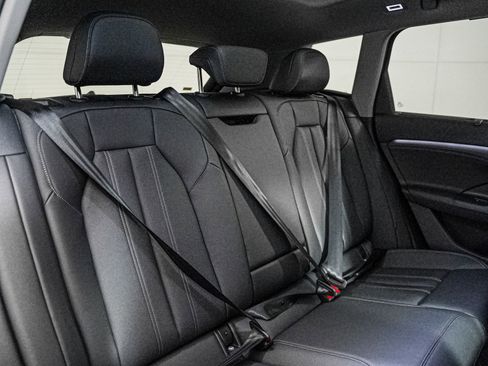 New 2025 Audi Q6 e-tron Premium Plus image 13