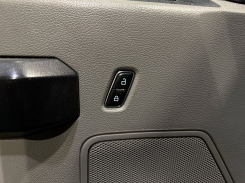 Used 2021 Ford F250 XL w/ Power Equipment Group image 30