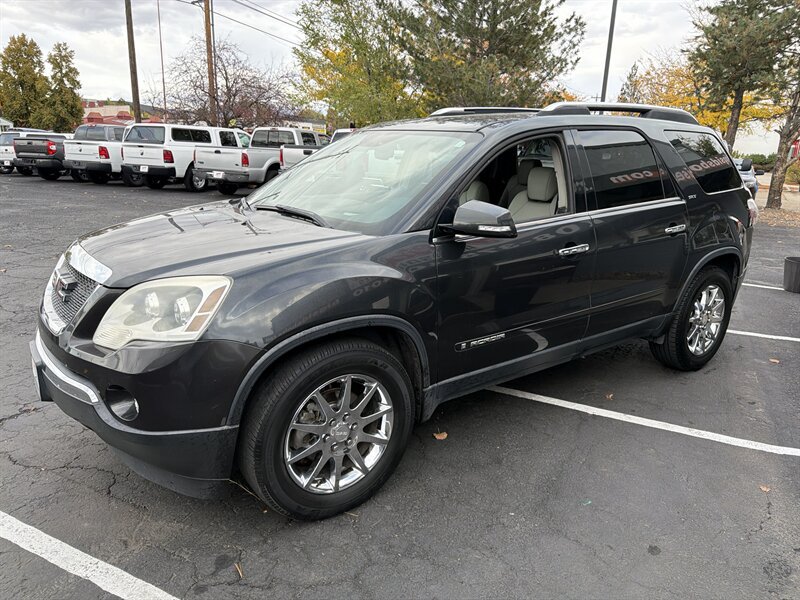 Used 2007 GMC Acadia SLT w/ Trailering Package AWD/4WD image 2
