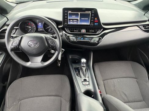 Used 2019 Toyota C-HR XLE image 11