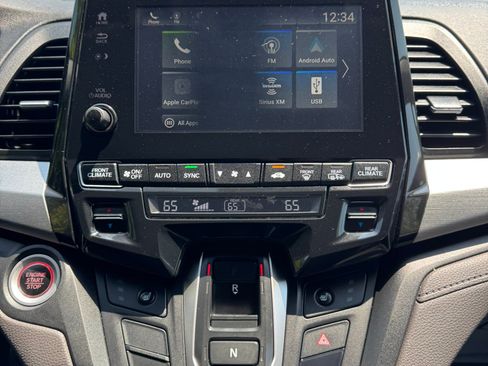 Used 2019 Honda Odyssey EX image 16