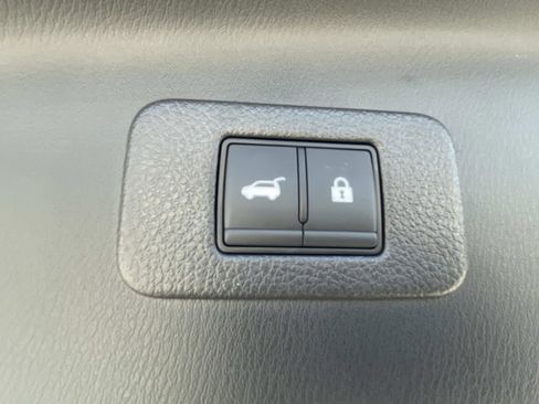 Used 2024 Nissan Armada SL w/ Midnight Edition Package image 9