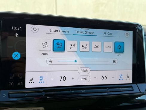 Certified 2025 Volkswagen Atlas SEL AWD/4WD image 18