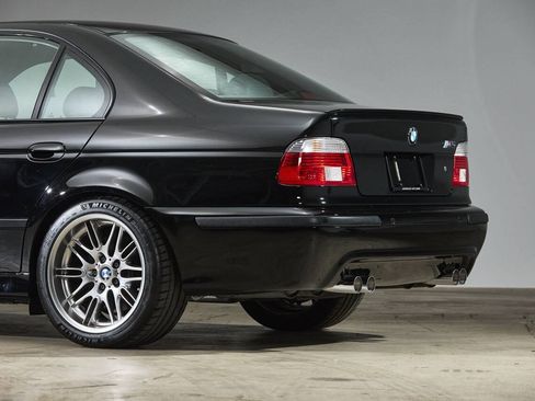 Used 2003 BMW M5 RWD image 17