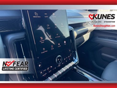 Used 2025 GMC Yukon AT4 w/ AT4 Premium Package image 23