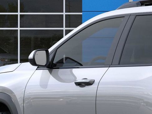 New 2026 Chevrolet Equinox ACTIV image 12