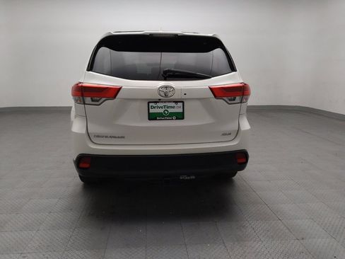 Used 2017 Toyota Highlander XLE image 6