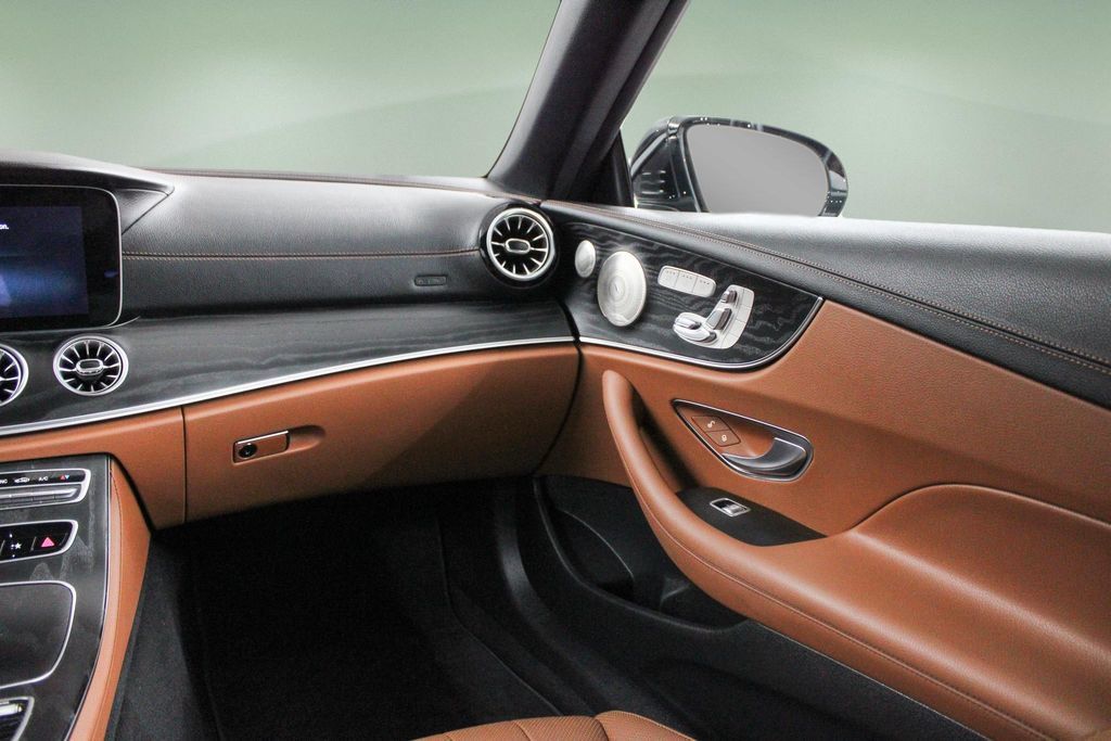 Used 2023 Mercedes-Benz E 450 Cabriolet image 20