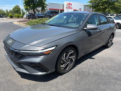 Used 2025 Hyundai Elantra Limited