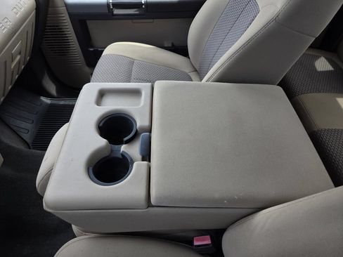 Used 2011 Ford F250 XLT w/ XLT Interior Pkg RWD image 32