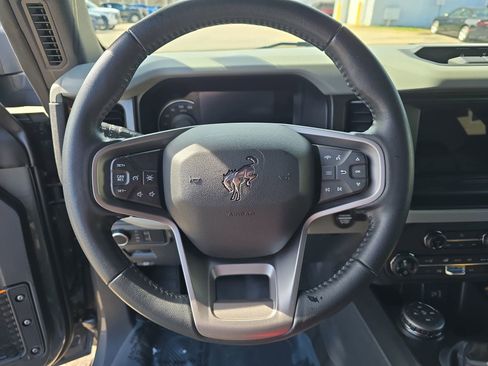 Used 2021 Ford Bronco Badlands image 16