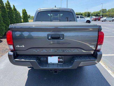 Certified 2021 Toyota Tacoma SR AWD/4WD image 3