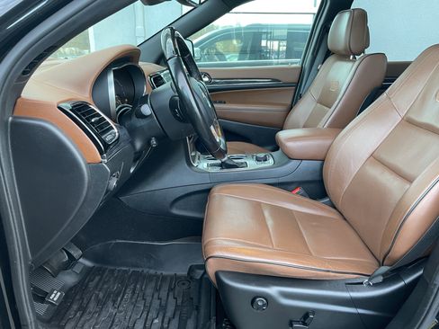 Used 2020 Jeep Grand Cherokee Overland image 14