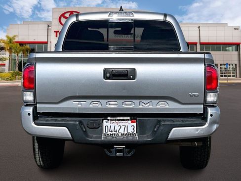 Used 2022 Toyota Tacoma TRD Sport image 4
