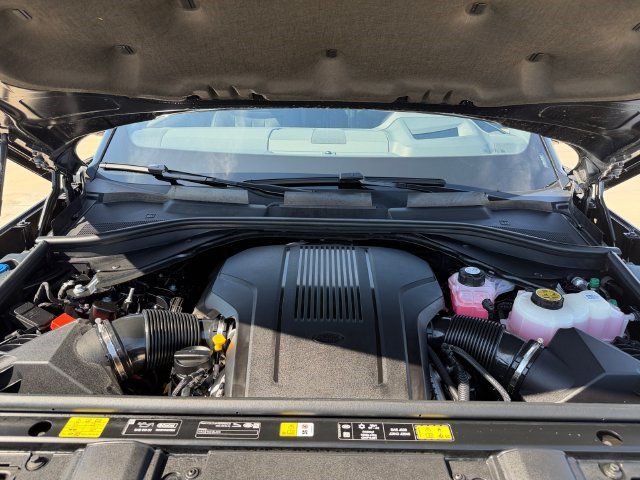Used 2026 Land Rover Range Rover Long Wheelbase SE AWD/4WD image 20