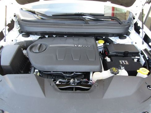 Used 2022 Jeep Cherokee Trailhawk w/ Premium Leather Package image 31