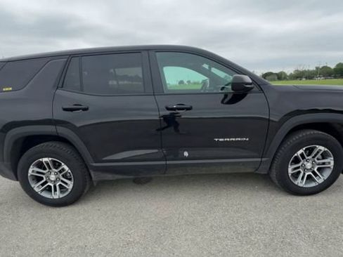 Used 2025 GMC Terrain Elevation AWD/4WD image 9