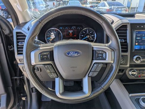 Used 2021 Ford Expedition XLT image 18