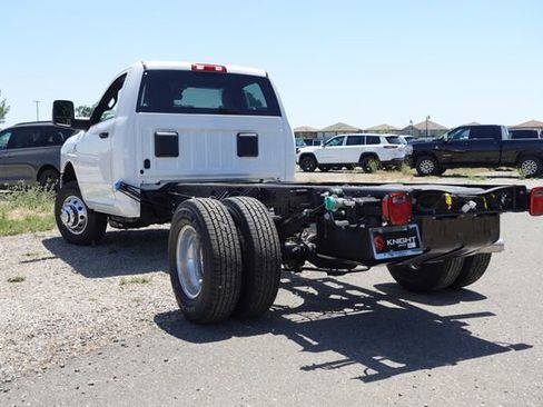New 2025 RAM 3500 Tradesman AWD/4WD image 11