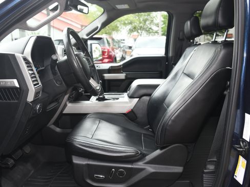 Used 2016 Ford F150 Lariat w/ Equipment Group 502A Luxury AWD/4WD image 8