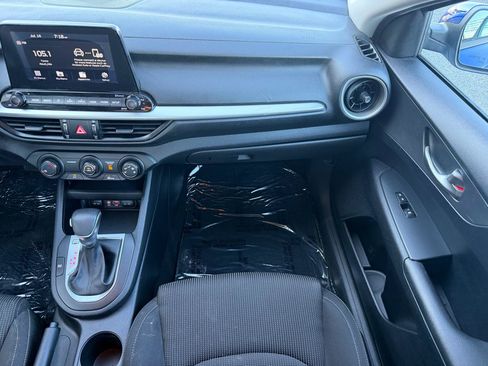 Used 2020 Kia Forte LXS FWD image 22