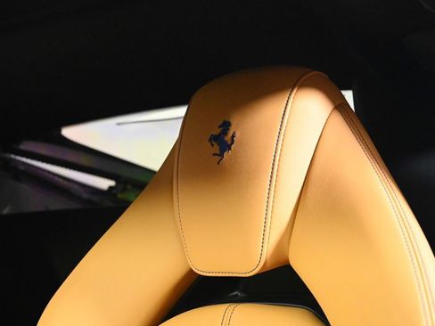 Certified 2022 Ferrari F8 Tributo RWD image 18