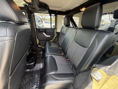 Used 2013 Jeep Wrangler Freedom Edition image 27
