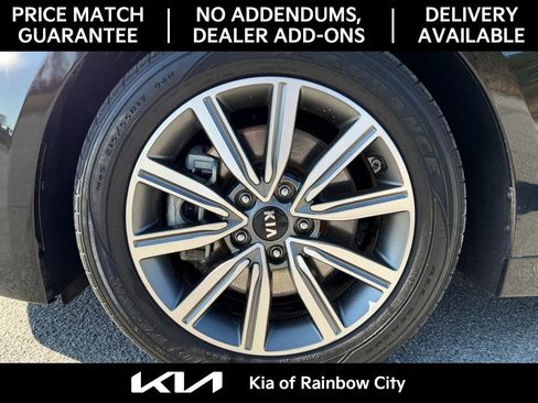 Used 2020 Kia Optima Premium w/ Paint Protection Package image 10