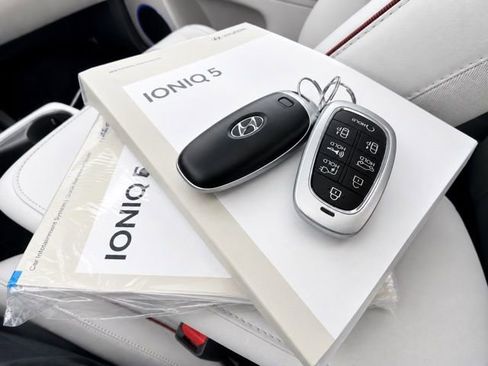 Used 2023 Hyundai Ioniq 5 Limited AWD/4WD image 20