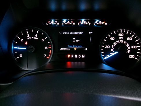 Used 2018 Ford F150 XLT w/ Equipment Group 302A Luxury image 5