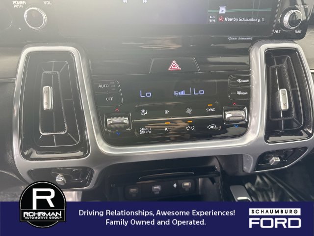 Used 2022 Kia Sorento SX w/ Panoramic Sunroof Package AWD/4WD image 9