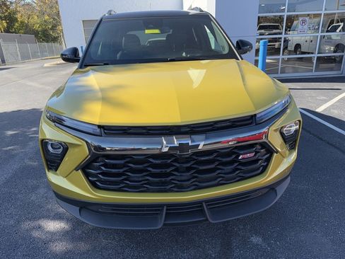 New 2025 Chevrolet TrailBlazer RS w/ Convenience Package image 2