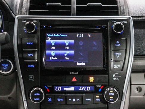 Certified 2017 Toyota Camry XLE w/ Moonroof Package FWD image 18
