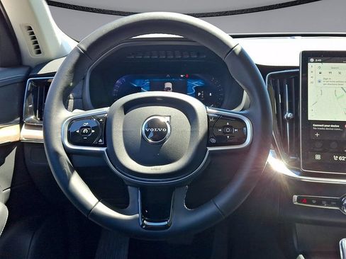 Certified 2025 Volvo XC90 B6 Plus AWD/4WD image 22