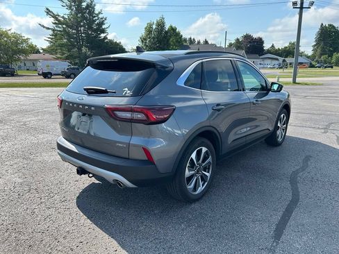 Used 2024 Ford Escape Platinum w/ Class II Trailer Tow Package AWD/4WD image 5