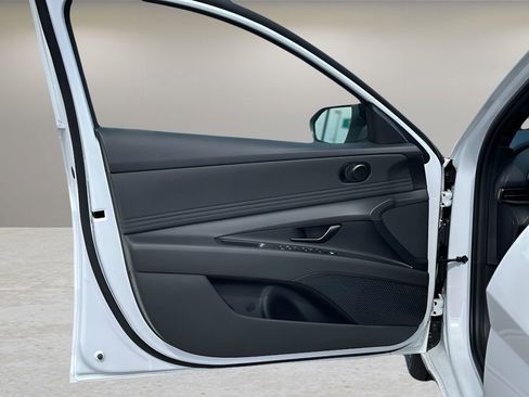 New 2025 Hyundai Elantra SEL image 20