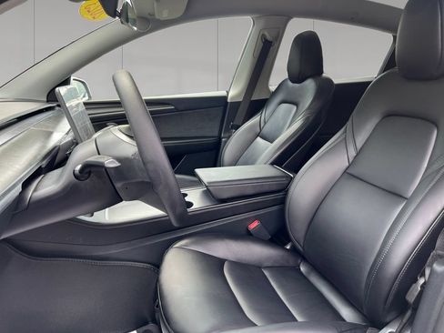 Used 2023 Tesla Model Y Performance AWD/4WD image 10