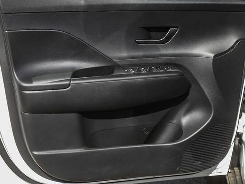 New 2025 Hyundai Kona SEL image 23