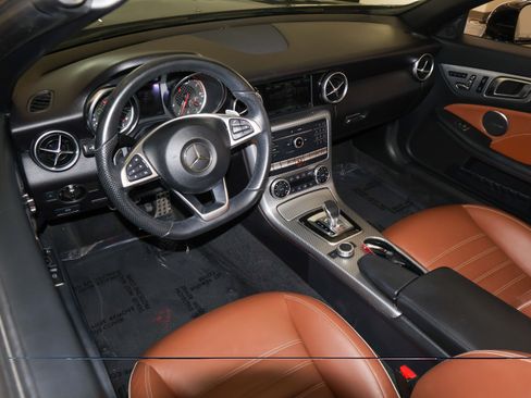 Used 2019 Mercedes-Benz SLC 43 AMG image 20