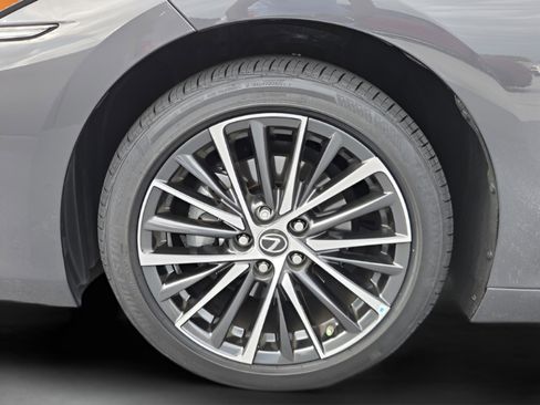Certified 2024 Lexus ES 350 w/ Premium Package FWD image 34