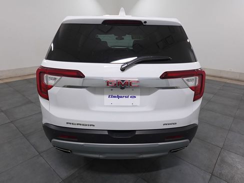 Used 2023 GMC Acadia SLE image 4