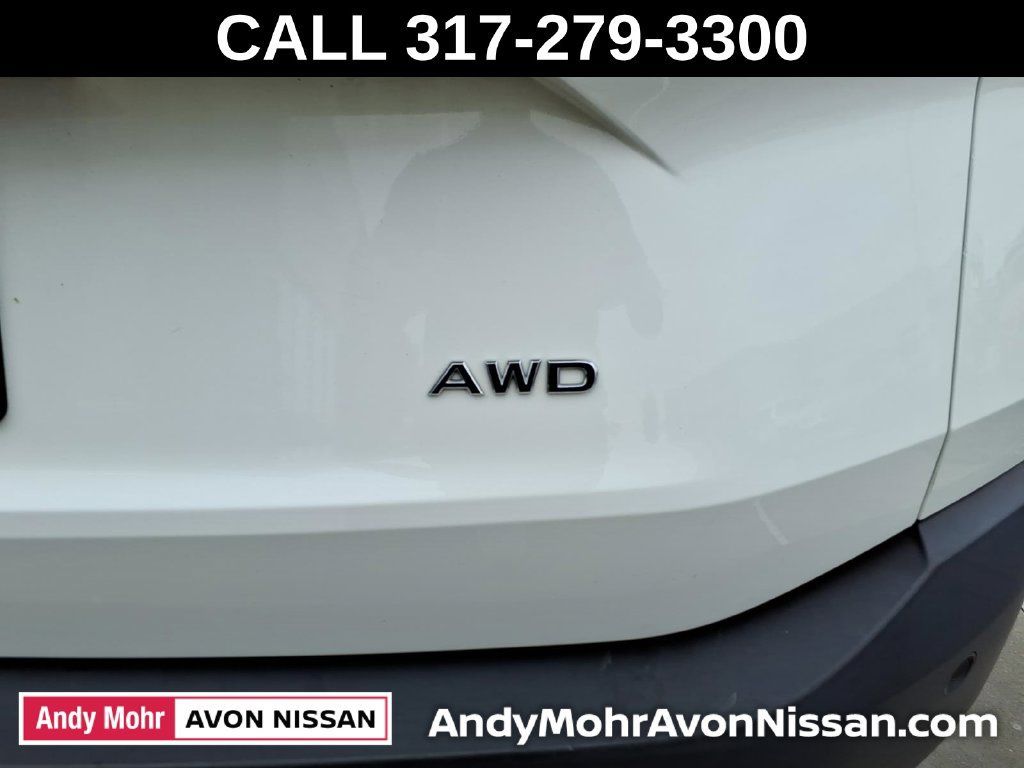 Used 2023 Nissan Rogue S AWD/4WD image 12