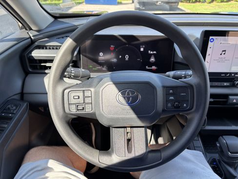 Certified 2026 Toyota RAV4 LE AWD/4WD image 18