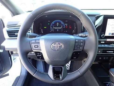 New 2026 Toyota Camry SE FWD image 17