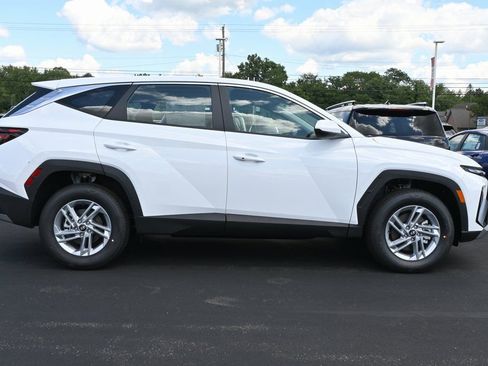 Used 2025 Hyundai Tucson SE image 7